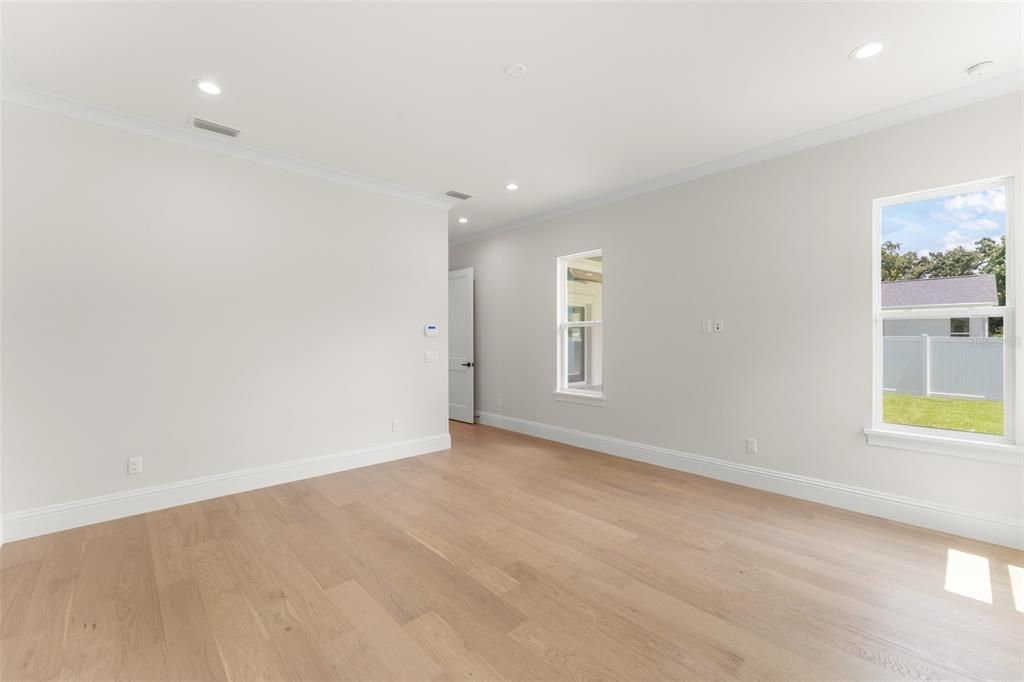 Empty room, Interior, Recessed Lighting, Wood Texture Flooring