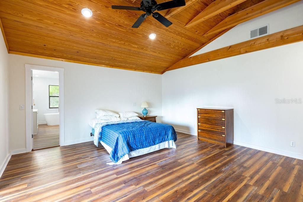 Bedroom, Interior, Recessed Lighting, Wooden Beams, Wooden Ceilings, Wood Texture Flooring