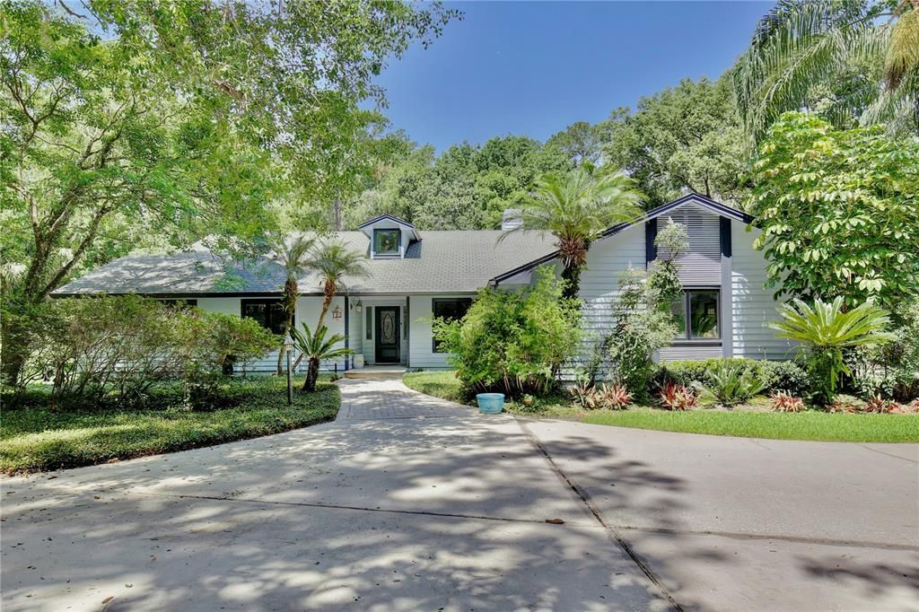 Exterior, Facade, Cape Cod