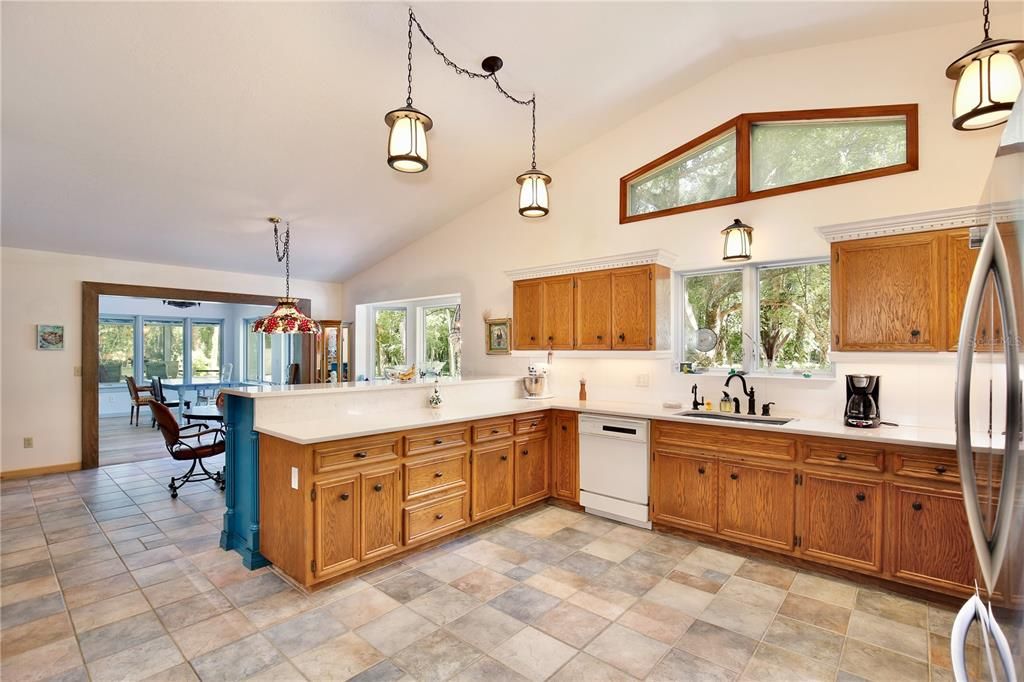 Dining room, Interior, Kitchen, Pendant Lights