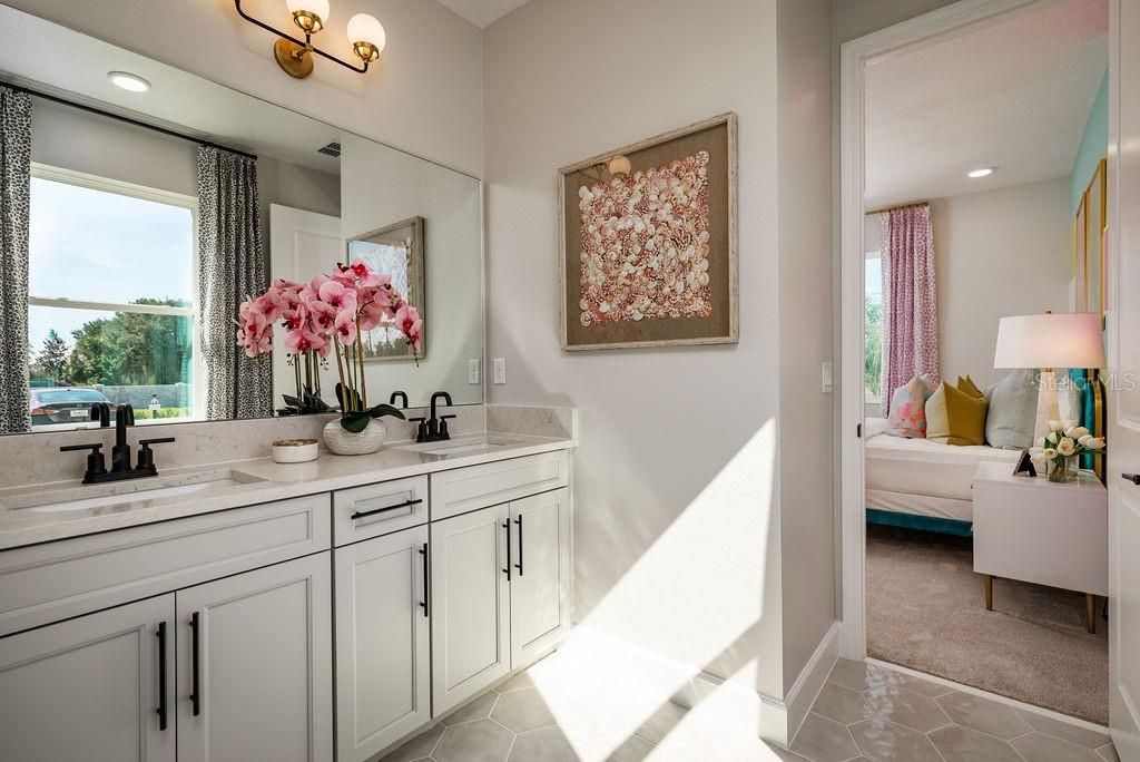 Bathroom, Dual Sink Vanities, Interior, Recessed Lighting
