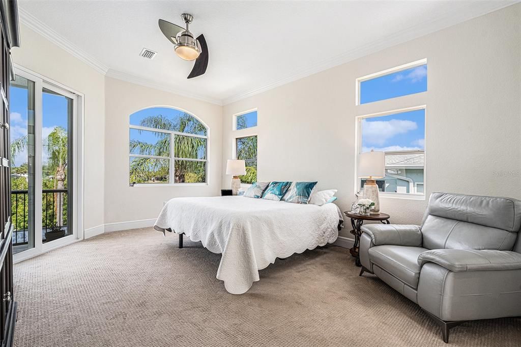 Bedroom, Interior, Water