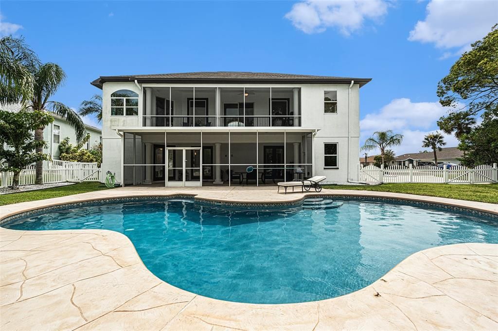 Exterior, Pool