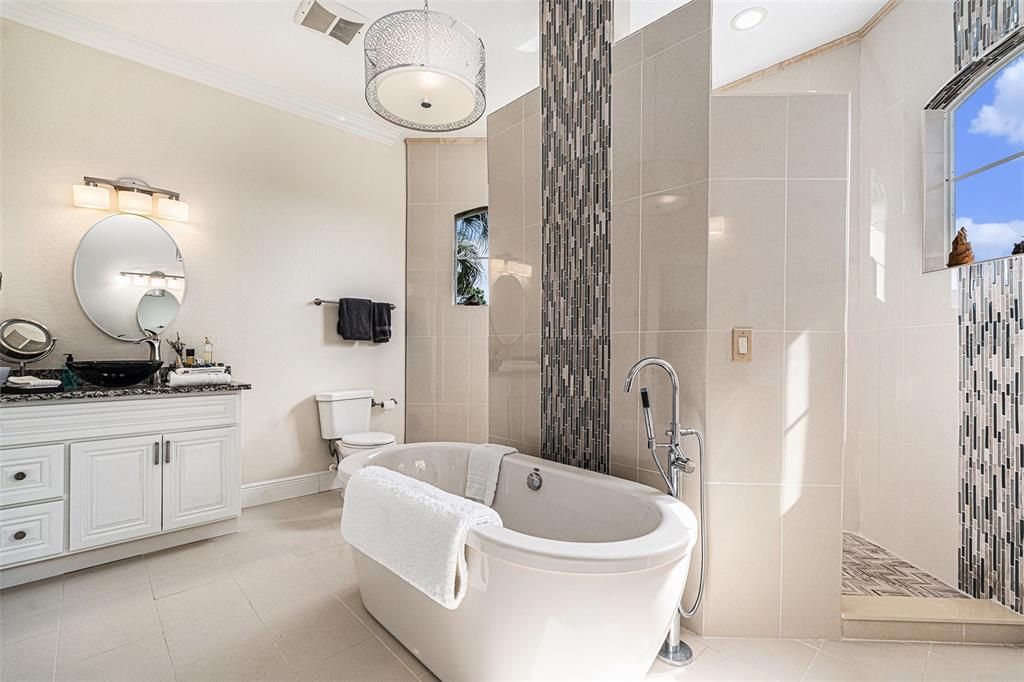 Bathroom, Free Standing Baths, Glass Shower, Interior, Recessed Lighting
