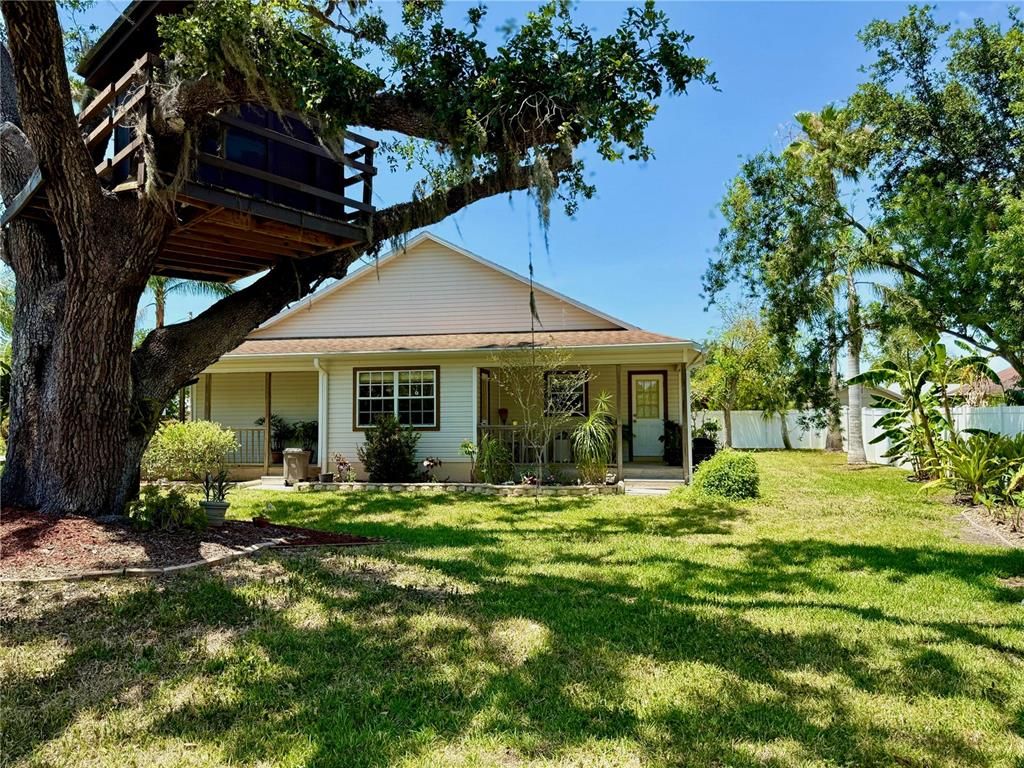 Backyard, Exterior