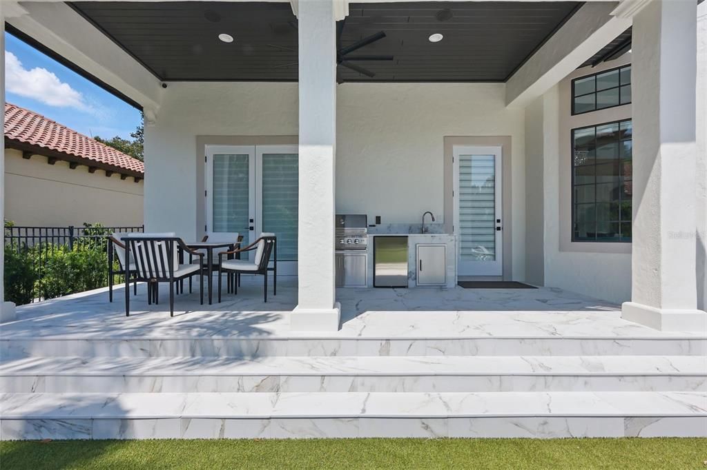 Exterior, Outdoor Kitchen