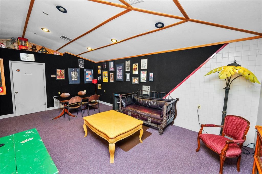 Dining room, Interior, Recessed Lighting