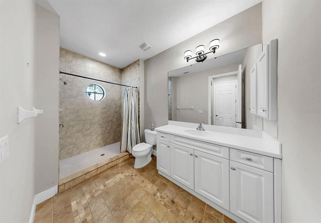 Bathroom, Interior, Recessed Lighting