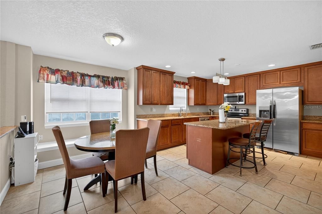 Dining room, Interior, Kitchen, Pendant Lights, Recessed Lighting, Stainless Steel Appliances