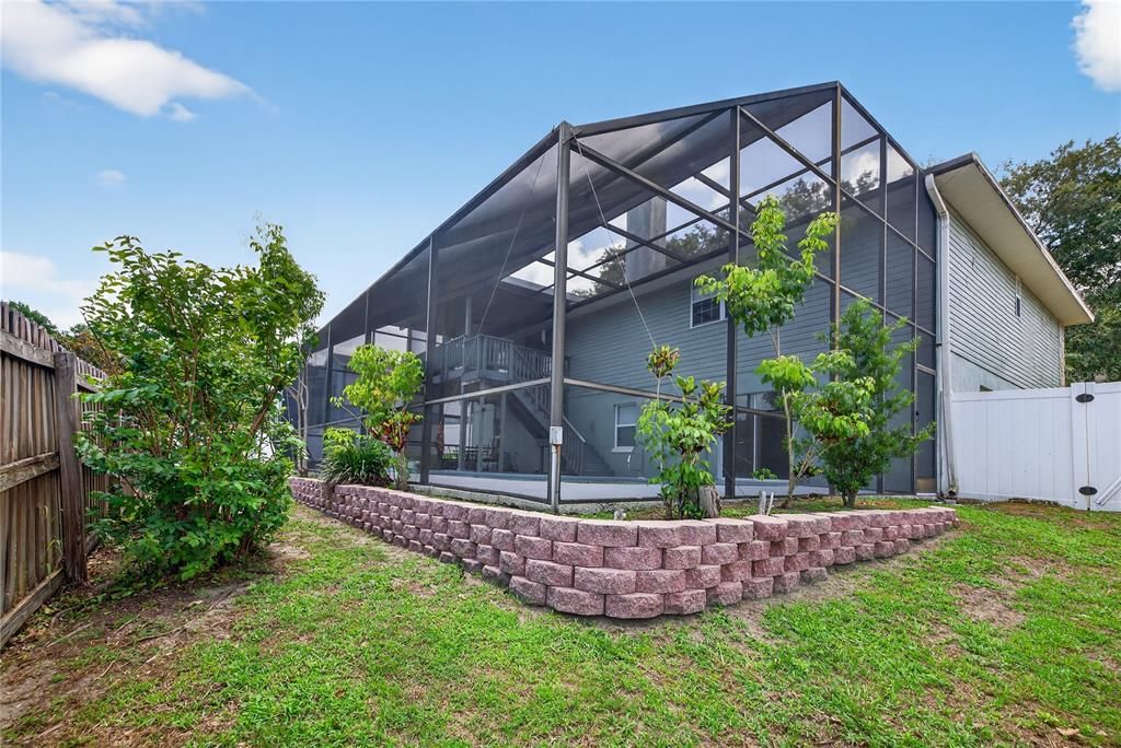 Backyard, Exterior, Facade, Modern