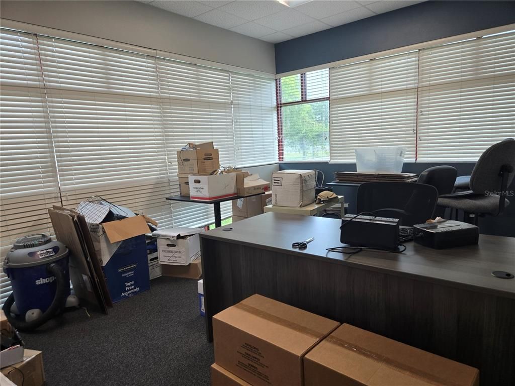 Home Office, Interior