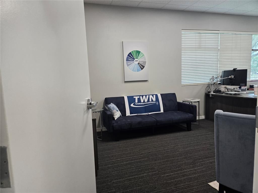 Home Office, Interior