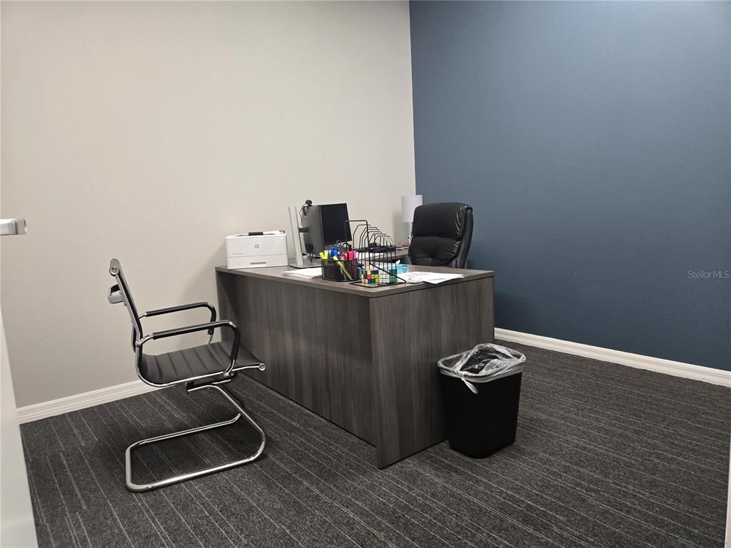 Home Office, Interior