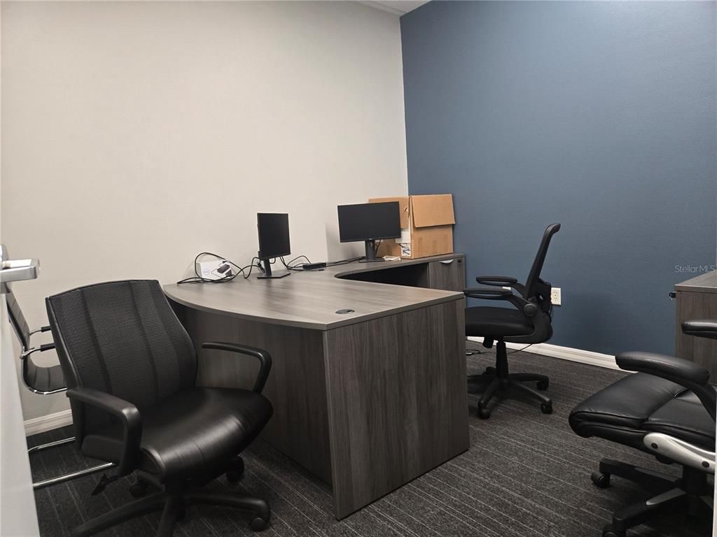 Home Office, Interior