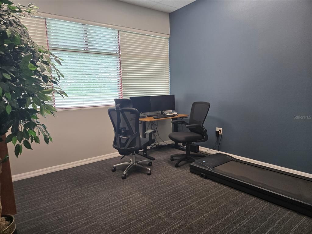 Home Office, Interior