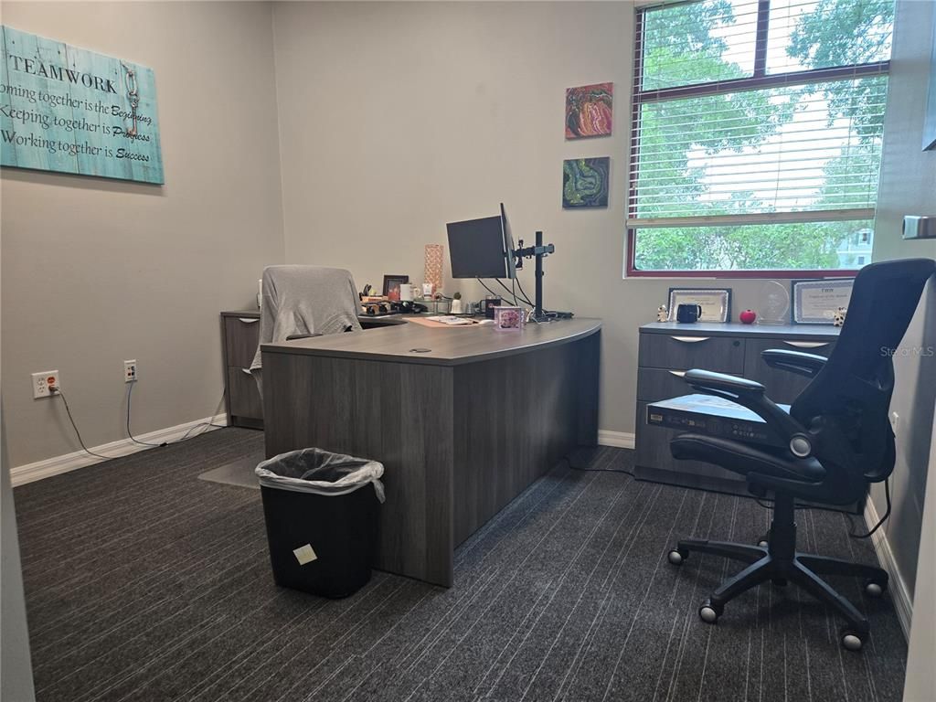 Home Office, Interior