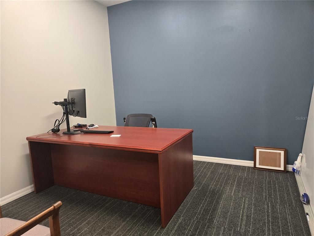 Home Office, Interior