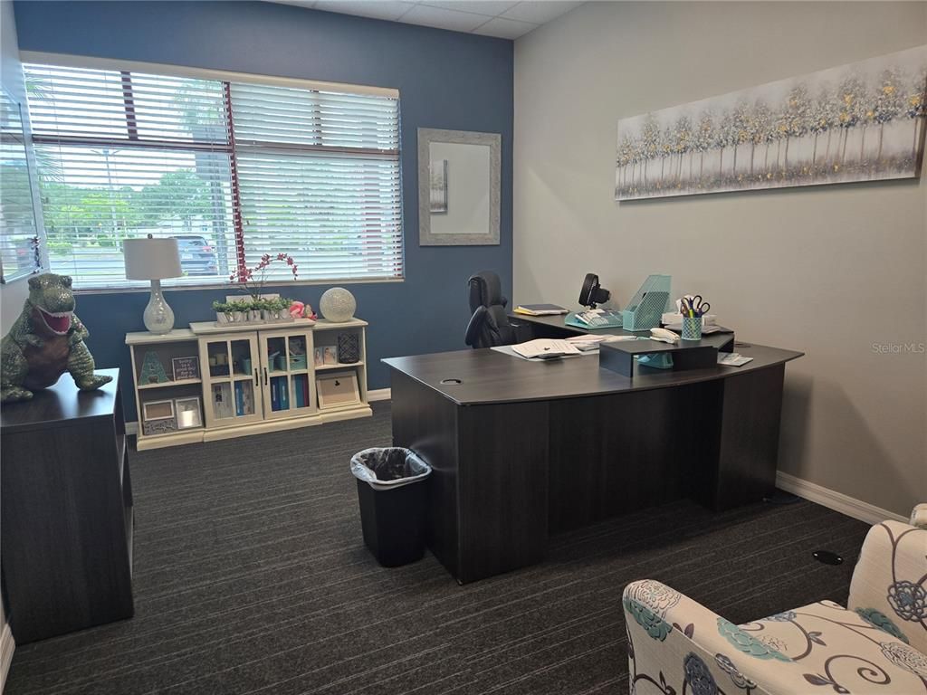 Home Office, Interior