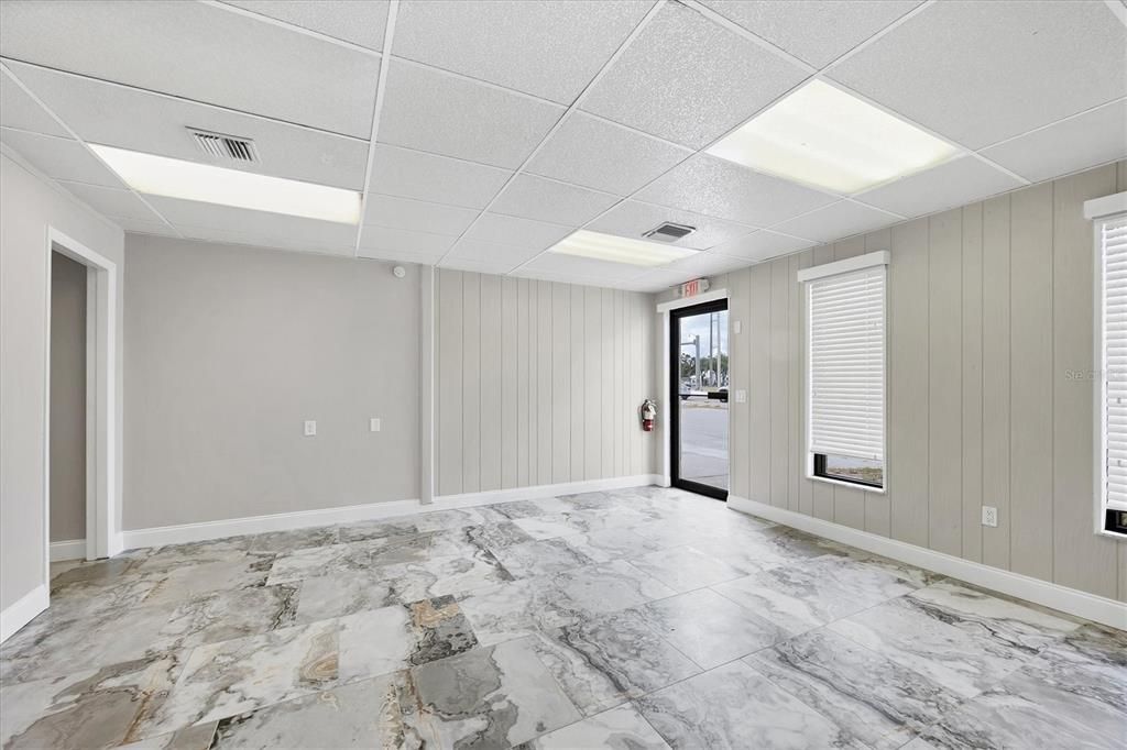 Empty room, Interior, Marble, Recessed Lighting