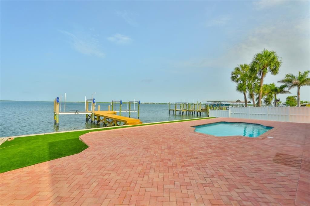 Exterior, Pool, Water