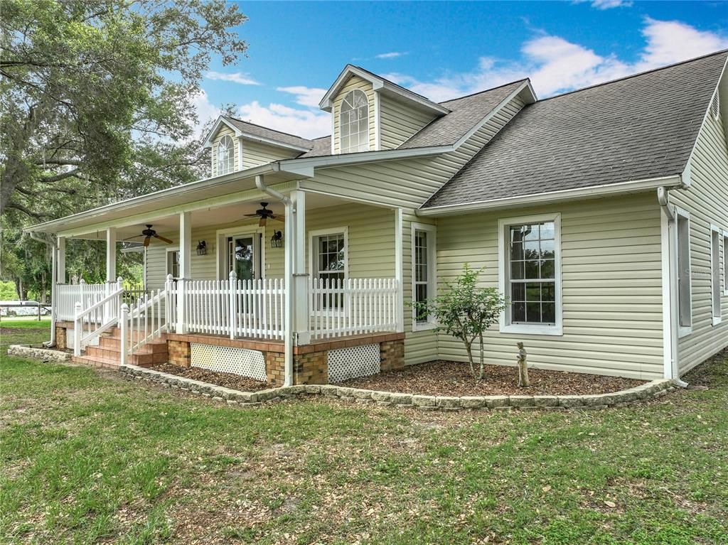 Exterior, Facade, Cape Cod