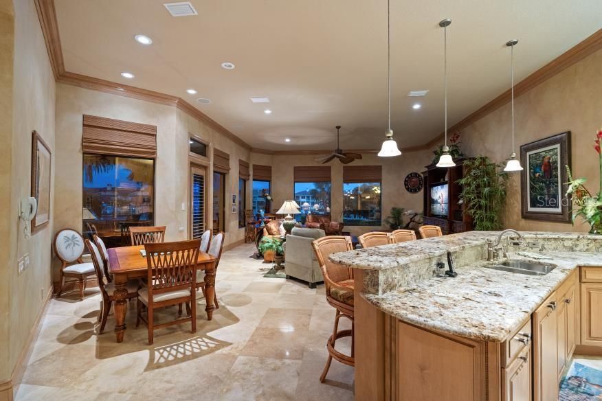 Dining room, Interior, Living room, Pendant Lights, Recessed Lighting