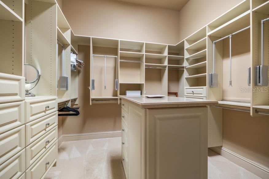 Interior, Walk-in Closets