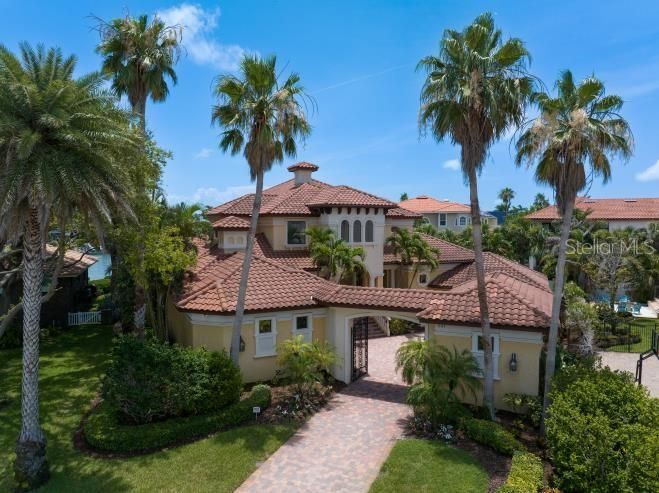 Backyard, Exterior, Facade, Mediterranean