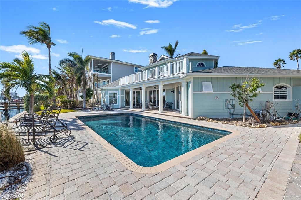 Exterior, Pool, Water