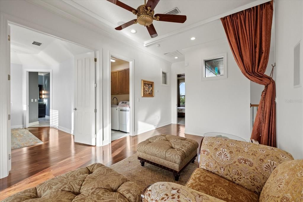 Interior, Living room, Recessed Lighting, Washer, Wood Texture Flooring