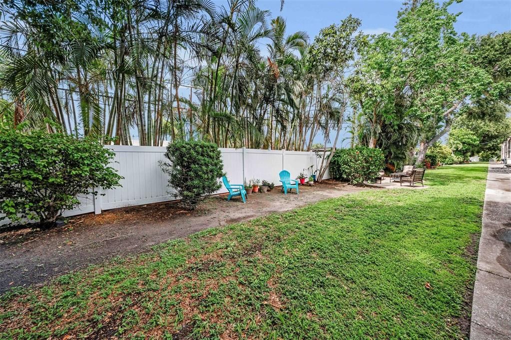 Backyard, Exterior