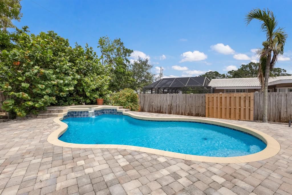 Exterior, Pool