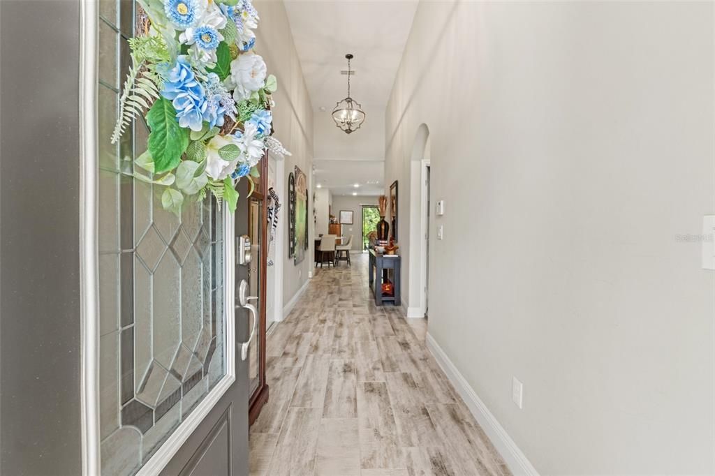 Interior, Pendant Lights, Recessed Lighting, Wood Texture Flooring