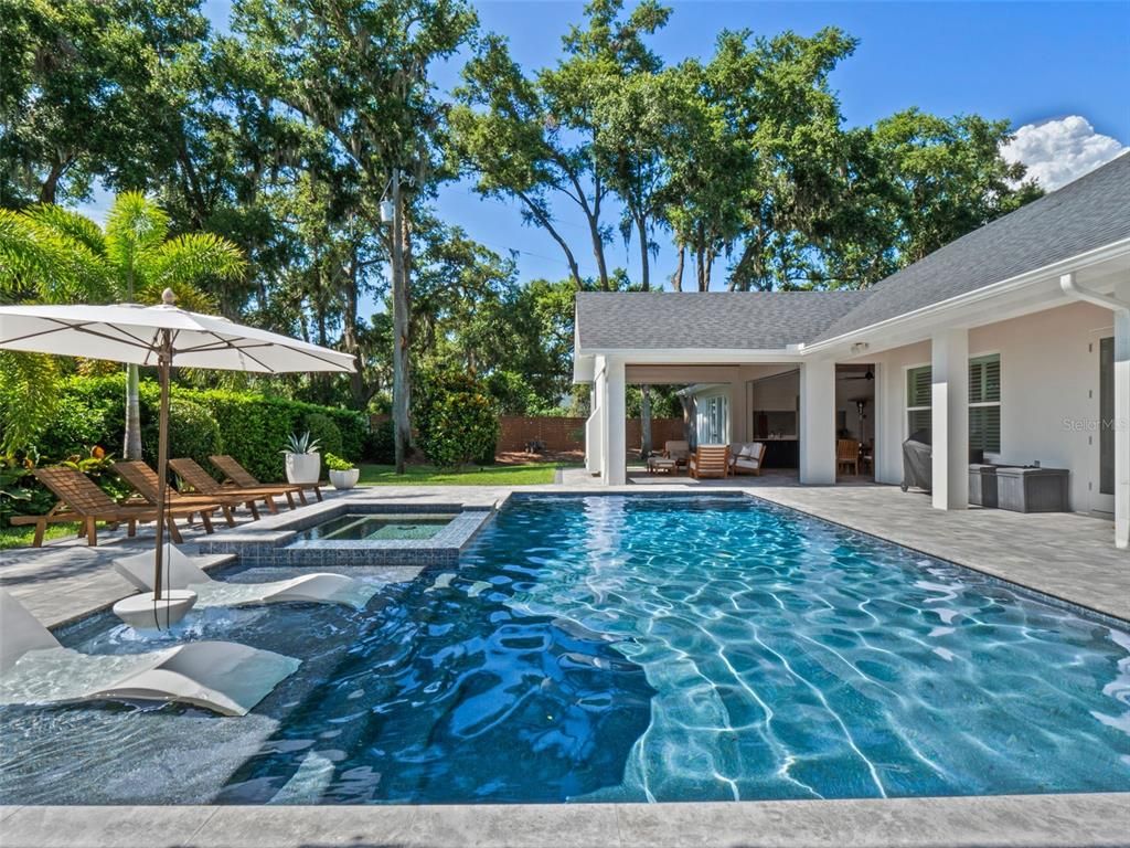 Exterior, Pool