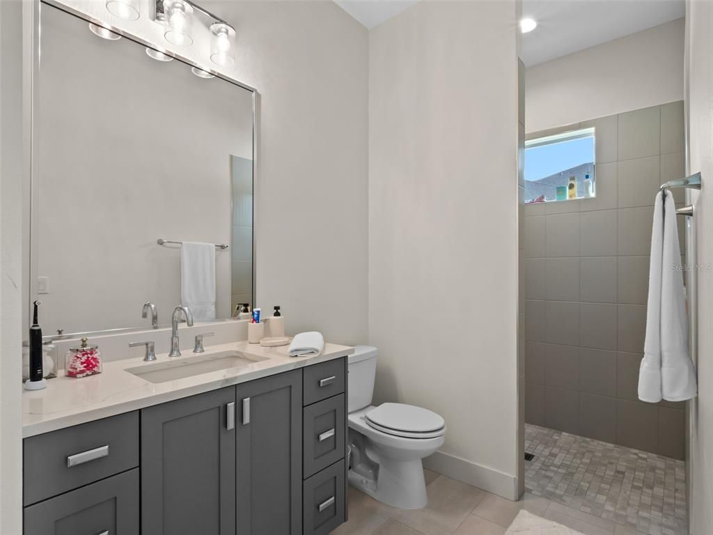 Bathroom, Interior, Recessed Lighting