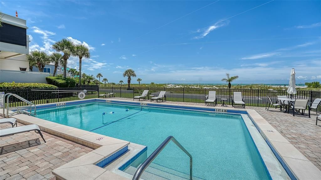 Exterior, Pool, Water