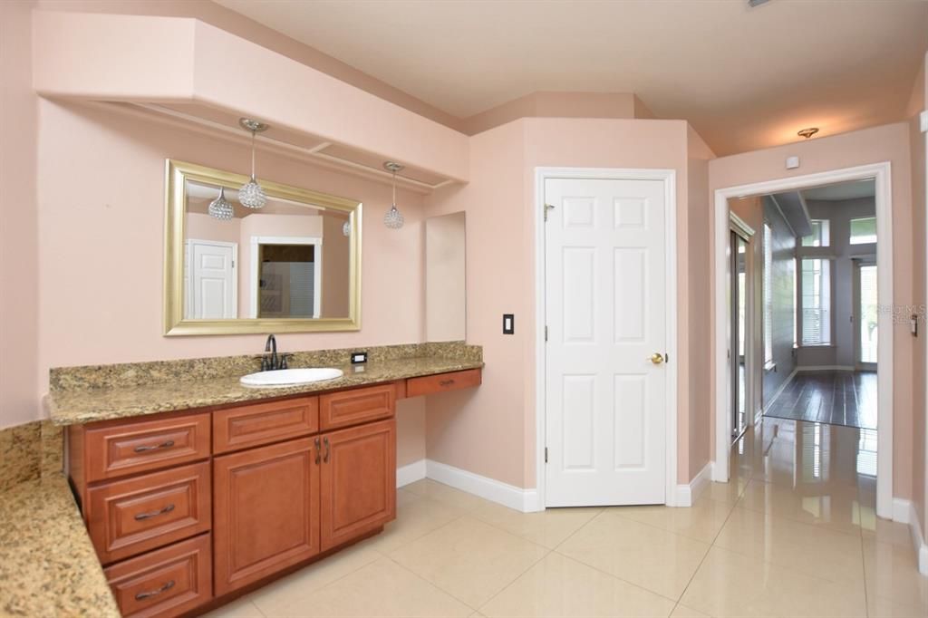 Bathroom, Interior, Pendant Lights