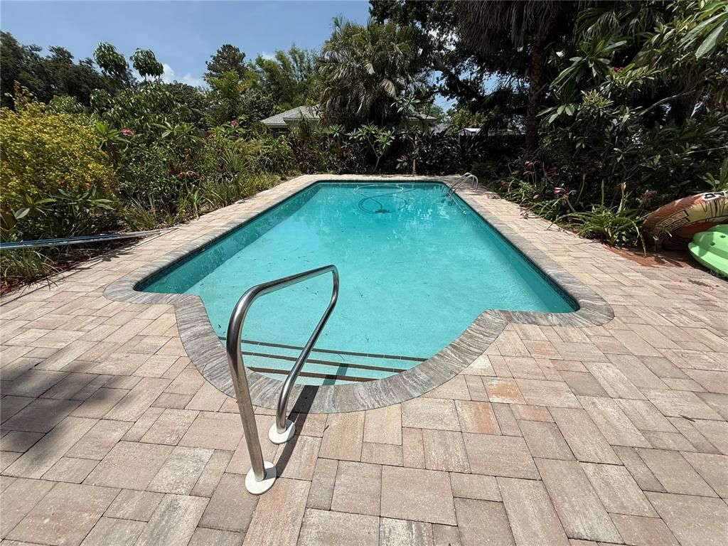 Exterior, Pool