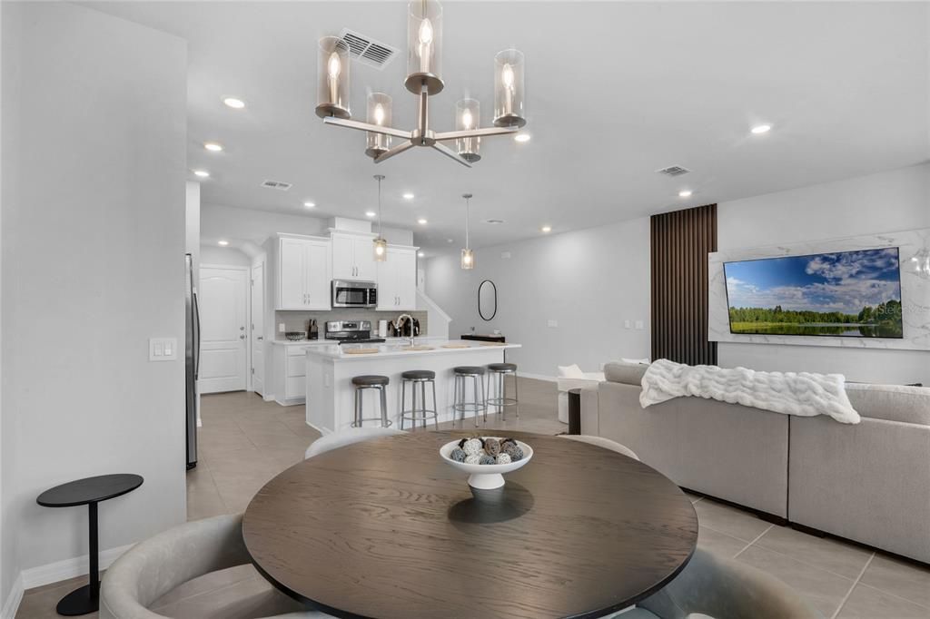 Dining room, Interior, Kitchen, Living room, Pendant Lights, Recessed Lighting, Stainless Steel Appliances