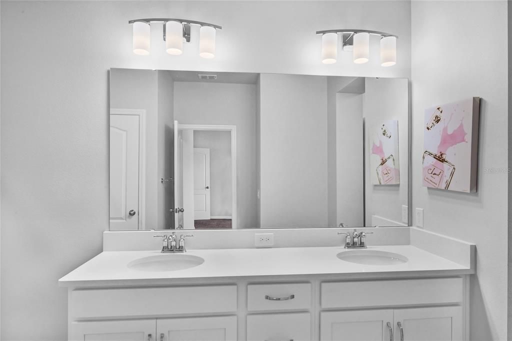 Bathroom, Dual Sink Vanities, Interior