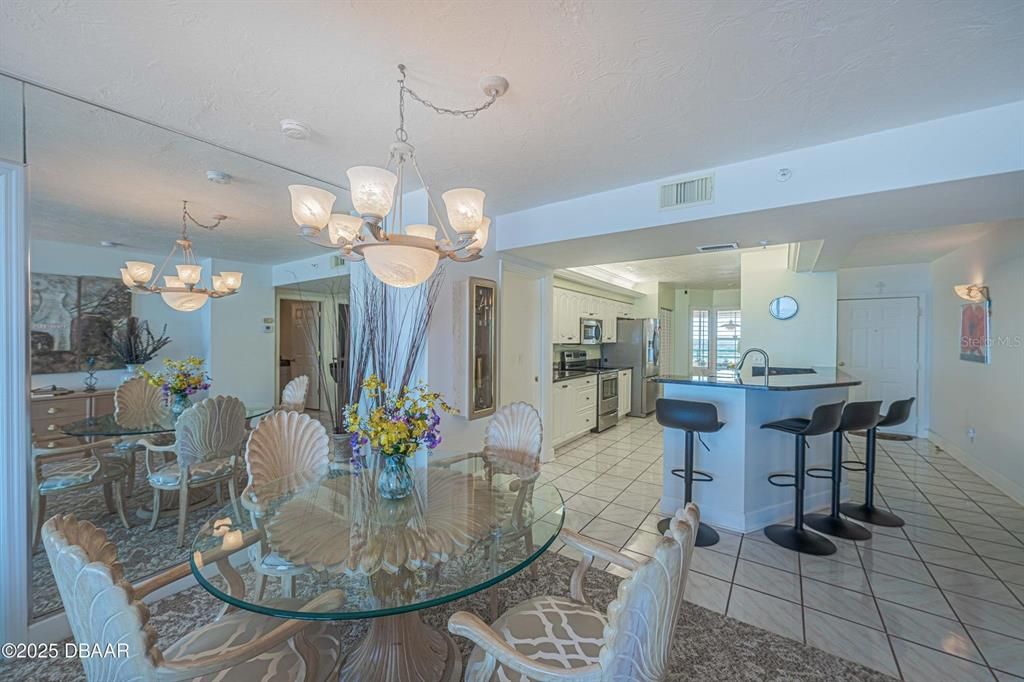 Chandelier, Dining room, Interior, Kitchen, Pendant Lights