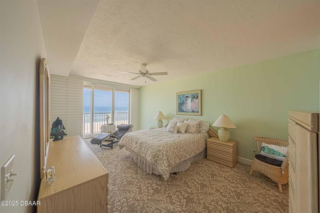Bedroom, Interior, Water