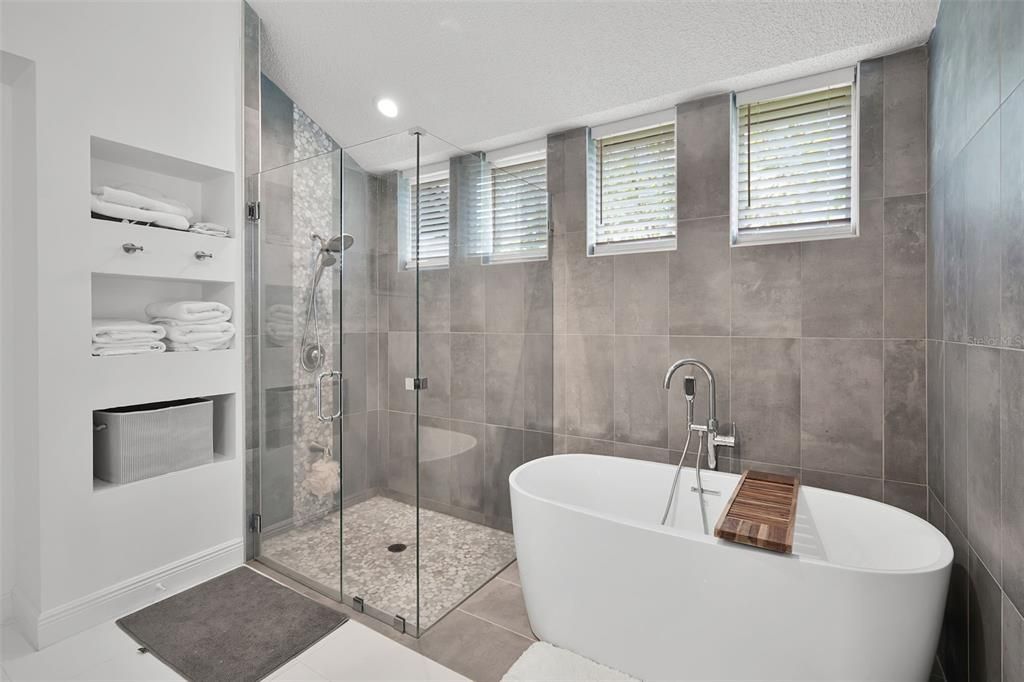 Bathroom, Free Standing Baths, Glass Shower, Interior, Recessed Lighting