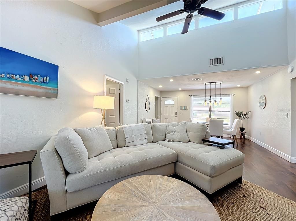 Dining room, Interior, Living room, Pendant Lights, Recessed Lighting, Wood Texture Flooring