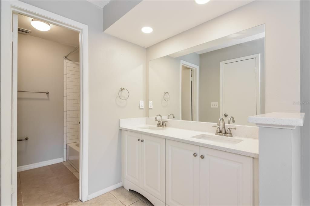Bathroom, Dual Sink Vanities, Interior, Recessed Lighting