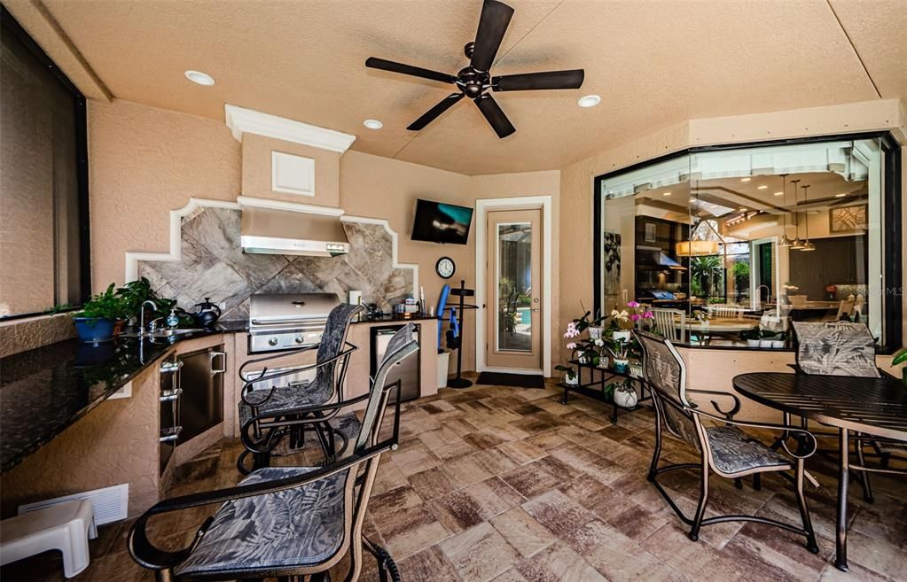 Dining room, Interior, Kitchen, Recessed Lighting