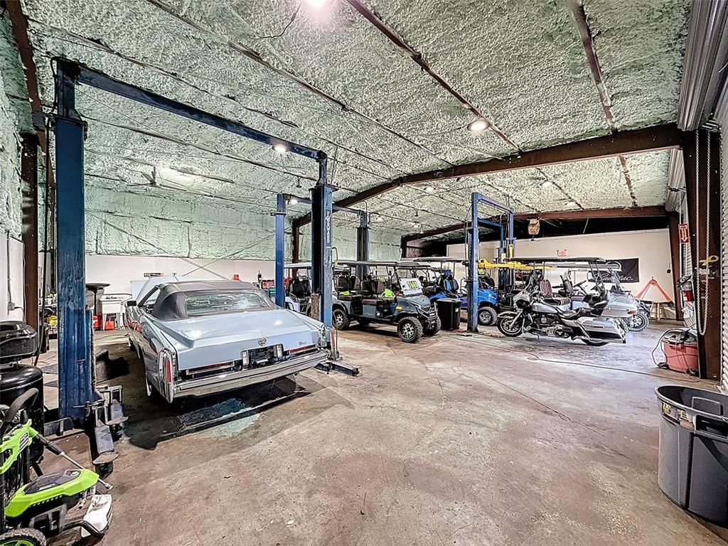 Garage, Interior