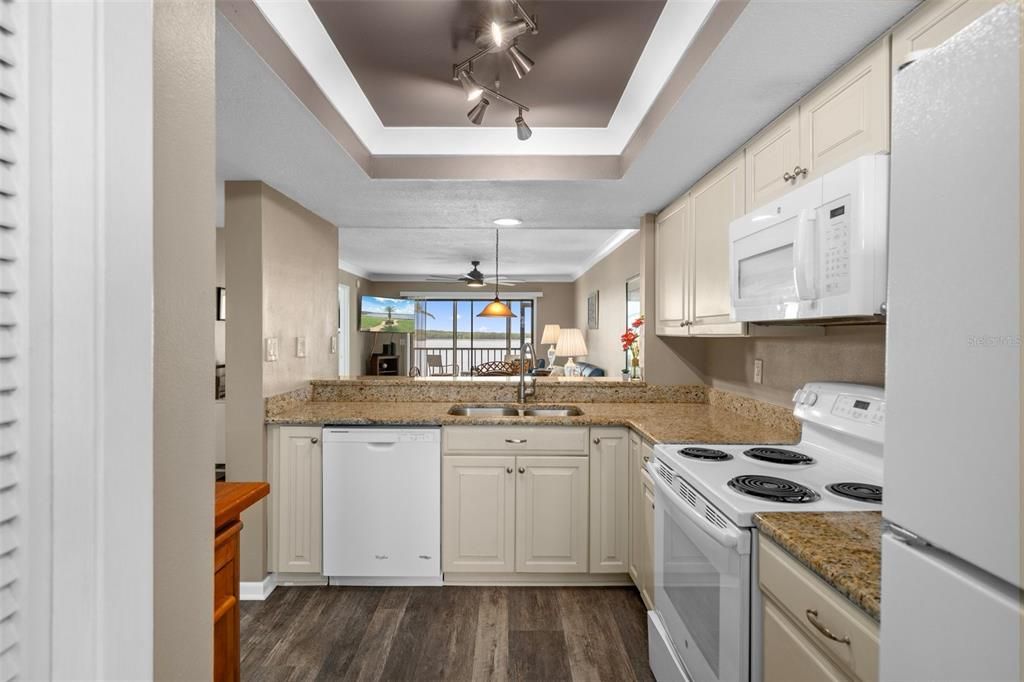 Interior, Kitchen, Pendant Lights, Wood Texture Flooring