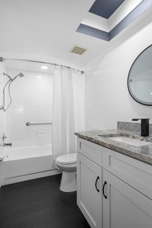 Bathroom, Interior, Recessed Lighting, Wood Texture Flooring