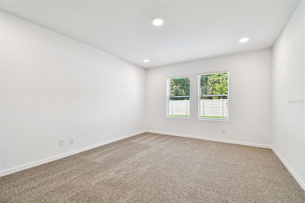 Empty room, Interior, Recessed Lighting